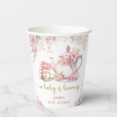 赤ちゃんがお茶を淹れている ベイビーシャワーピンクの花 紙コップ (裏面)