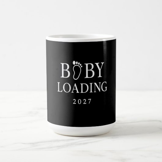 赤ちゃんくるよ 2027 面白い妊娠発表 コーヒーマグカップ (中央)