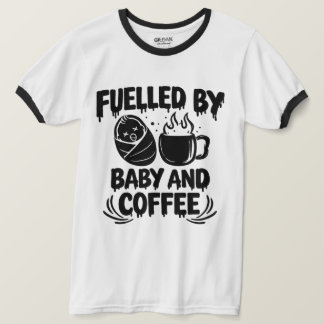 赤ちゃんとコーヒーに支えられるパパ Tシャツ