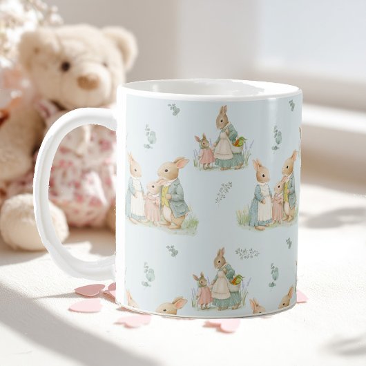 赤ちゃんと一緒の可愛いうさぎの家族 コーヒーマグカップ