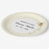 赤ちゃんのシャワーが途中で少し蜂蜜が流れている ペーパープレート (アングル)