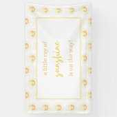 赤ちゃんのシャワーを浴びる太陽の光線が少し流れている 横断幕 (縦)