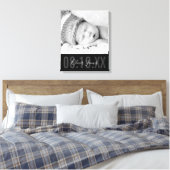 赤ちゃんの写真 誕生日 かわいい モノクロ 黒 キャンバスプリント (インサイチュ (寝室))