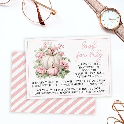 赤ちゃんの女の子シャワーのためのピンクの小さなカボチャの本 エンクロージャーカード
