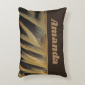 赤ちゃんの誕生記念 ゴールデンダックの羽のマグネット アクセントクッション (正面(垂直))