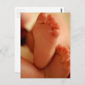 赤ちゃんの足のクローズアップ写真 ポストカード (正面/裏面)