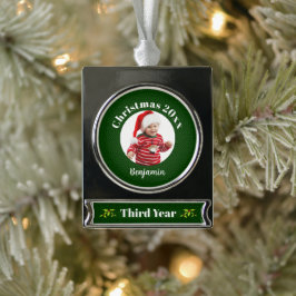 赤ちゃんの3回目のクリスマス グリーンのフェイクファブリックの記念品 シルバープレートバナーオーナメント