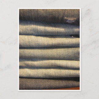 "赤ちゃんは青いジーンズを履いている…" ポストカード