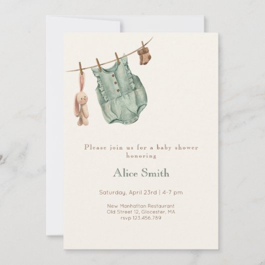 赤ちゃんぶら下がったシャワーの赤ちゃん服 招待状 (正面)