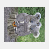 赤ちゃんコアラのハグ フリースブランケット (正面(横))