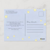 赤ちゃんシャワモダンーの水色の牛が月の上に飛び出した ポストカード (裏面)