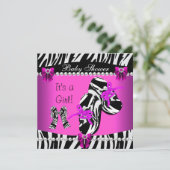 赤ちゃんシャワーかわいい赤ちゃん女の子ホットピンクゼブラシューズ 招待状 (スタンド正面)