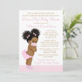 赤ちゃんシャワーでマスクを駆動するアフロ髪の赤ちゃん女の子 招待状 (スタンド正面)