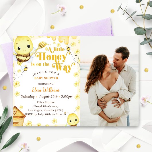 赤ちゃんシャワーの写真が途中にある小さな蜂蜜 招待状