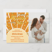 赤ちゃんシャワーの写真が途中にある小さな蜂蜜 招待状 (正面)