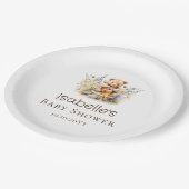 赤ちゃんシャワーの本に載っている小さなハチミツ ペーパープレート (アングル)