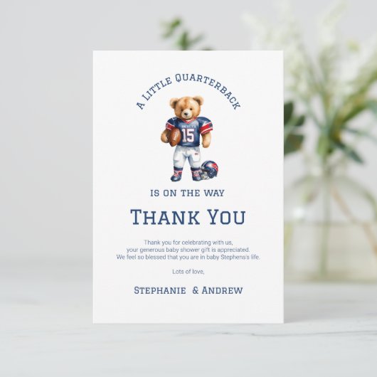 赤ちゃんシャワーの途中に小さな四分銅が置かれている サンキューカード (スタンド正面)