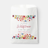 赤ちゃんシャワーの途中に小さな野花がある フェイバーバッグ (正面)