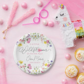 赤ちゃんシャワーの途中に小さな野花がある ペーパープレート (パーティー)