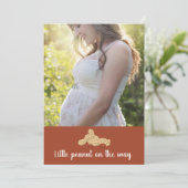 赤ちゃんシャワーの途中の小さなピーナッツ 招待状 (スタンド正面)