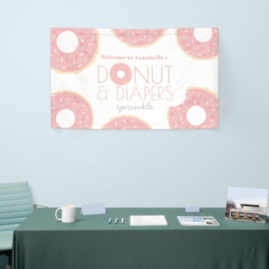 赤ちゃんシャワーを振るピンクのドーナツ&おむつ 横断幕 (トレードショー)
