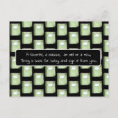 赤ちゃんシャワーカードベビー用の本を持って来る インビテーションポストカード (裏面)