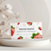 赤ちゃんシャワーストロベリーおむつラッフルカード 名刺