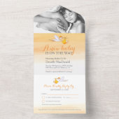 赤ちゃんシャワーストーク配達水の色オレンジ色の写真 オールインワン招待状 (内側)