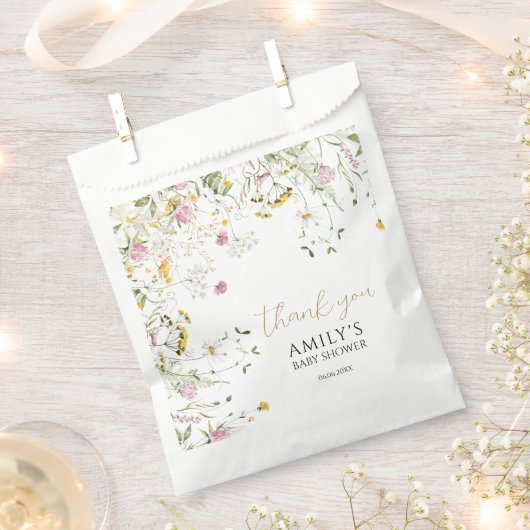 赤ちゃんシャワーピンク&イエローワイルドフラワー好きバッグ フェイバーバッグ (クリップ留めされた状態)