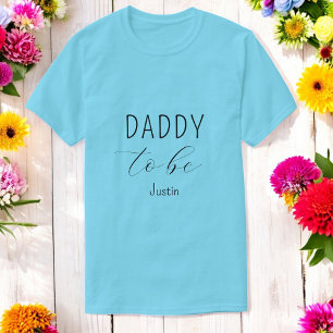 赤ちゃんシャワーブルーのTシャツを着るパパ Tシャツ