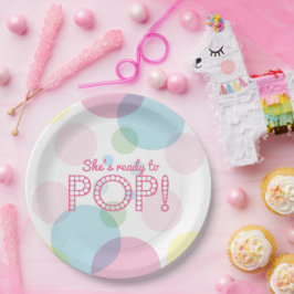 赤ちゃんシャワー準備ポップ・アートのができているピンクの泡紙プレート ペーパープレート