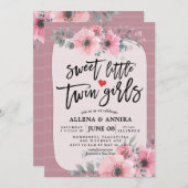 赤ちゃんシャワー甘い小さな双子の女の子ピンクの花 招待状 (正面/裏面)