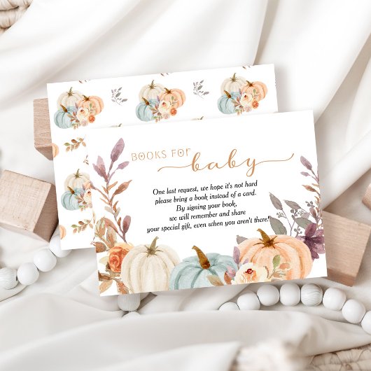 赤ちゃんシャワー用のカボチャの小さな本 エンクロージャーカード