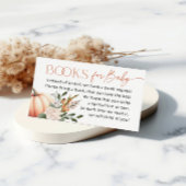 赤ちゃんシャワー用のカボチャの小さな本 エンクロージャーカード