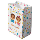 赤ちゃんシャワー男の子ツインズスターダーク ミディアムペーパーバッグ (裏面アングル)