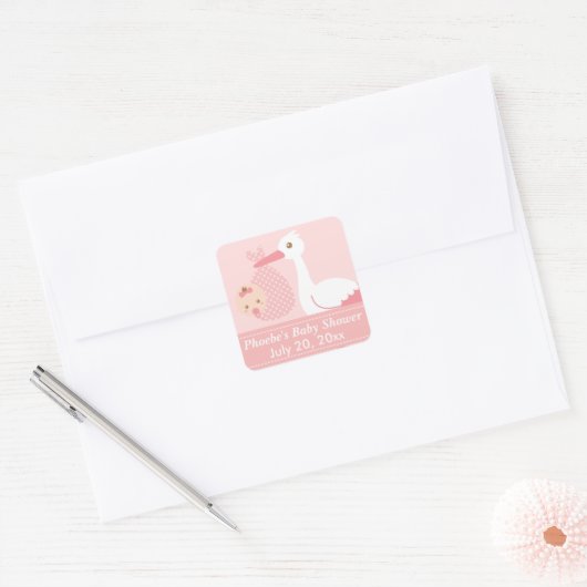 赤ちゃんシャワー – Storkかわいい女の子を配信 スクエアシール (封筒)