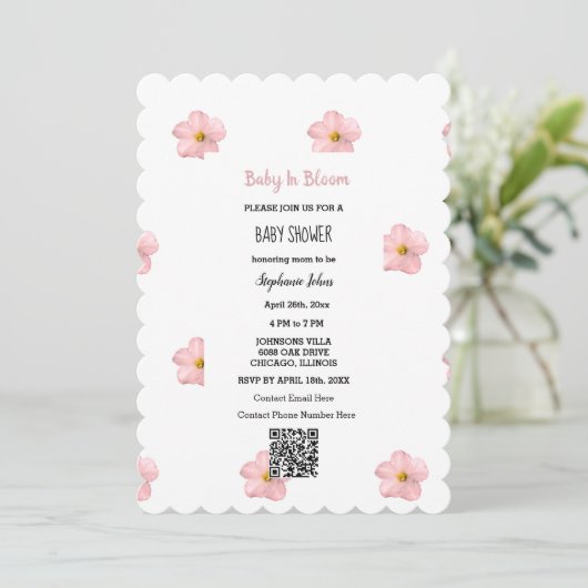 赤ちゃんシャワーQRコードピンクフローラベビーかわいい開花 招待状 (スタンド正面)