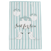 赤ちゃんブルーかわいい鳥の赤ちゃんシャワー/子供の誕生日 ミディアムペーパーバッグ (正面)