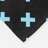 赤ちゃんブルーのクロス縫い目を黒に フリースブランケット (角)