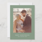 赤ちゃんモダンのシャワーのセージエレガント緑の写真 招待状 (裏面)