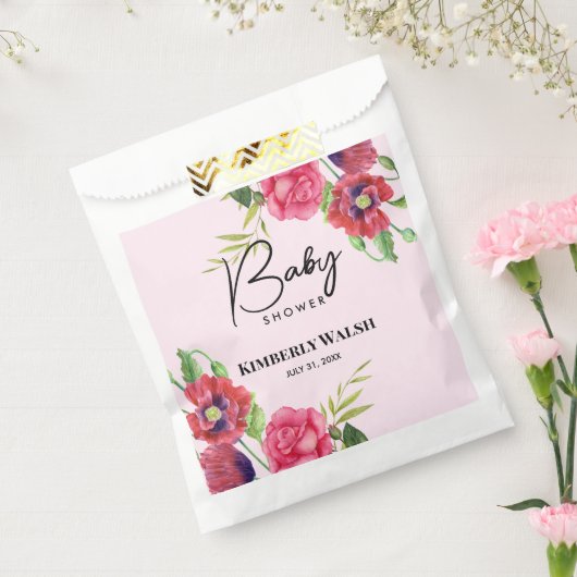 赤ちゃんモダンシャワー赤ピンクの花と淡いピンク フェイバーバッグ (封をした状態)