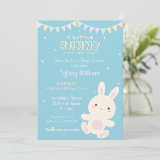赤ちゃん女の子のシャワーを途中にある小さなバニー 招待状 (スタンド正面)