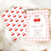 赤ちゃん女の子シャワーの上に赤ピンクのコケットチェリー 招待状