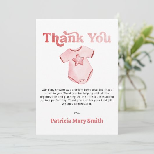 赤ちゃん服ピンクガール赤ちゃんシャワーサンキューカード サンキューカード (スタンド正面)