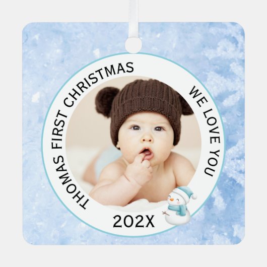 赤ちゃん男の子の最初のクリスマス写真 アイスブルー メタルオーナメント (正面)