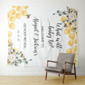 赤ちゃん蜂の性別発表の背景は何ですか。 タペストリー (インサイチュ(横))