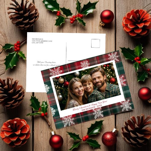 赤とエレガント緑の雪片ホリデーポストカード シーズンポストカード
