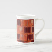 赤とオレンジの幾何学的 ボーンチャイナマグカップ (右)