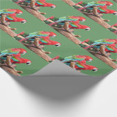 赤とカラフル緑のパロッツの休日クリスマス ラッピングペーパー (角)