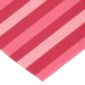 赤とストライプピンクのバレンタイン テーブルクロス (アングル)